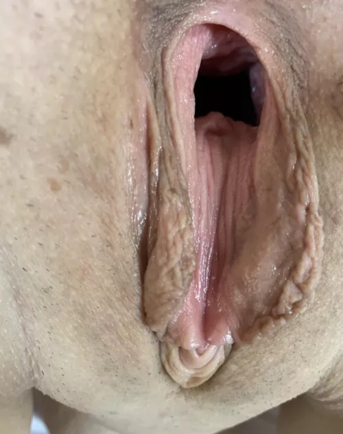 My lips after a good hard fucking. They could use a good kiss by koosika