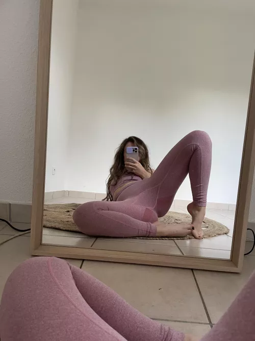 My little arching feet by Marieyogi