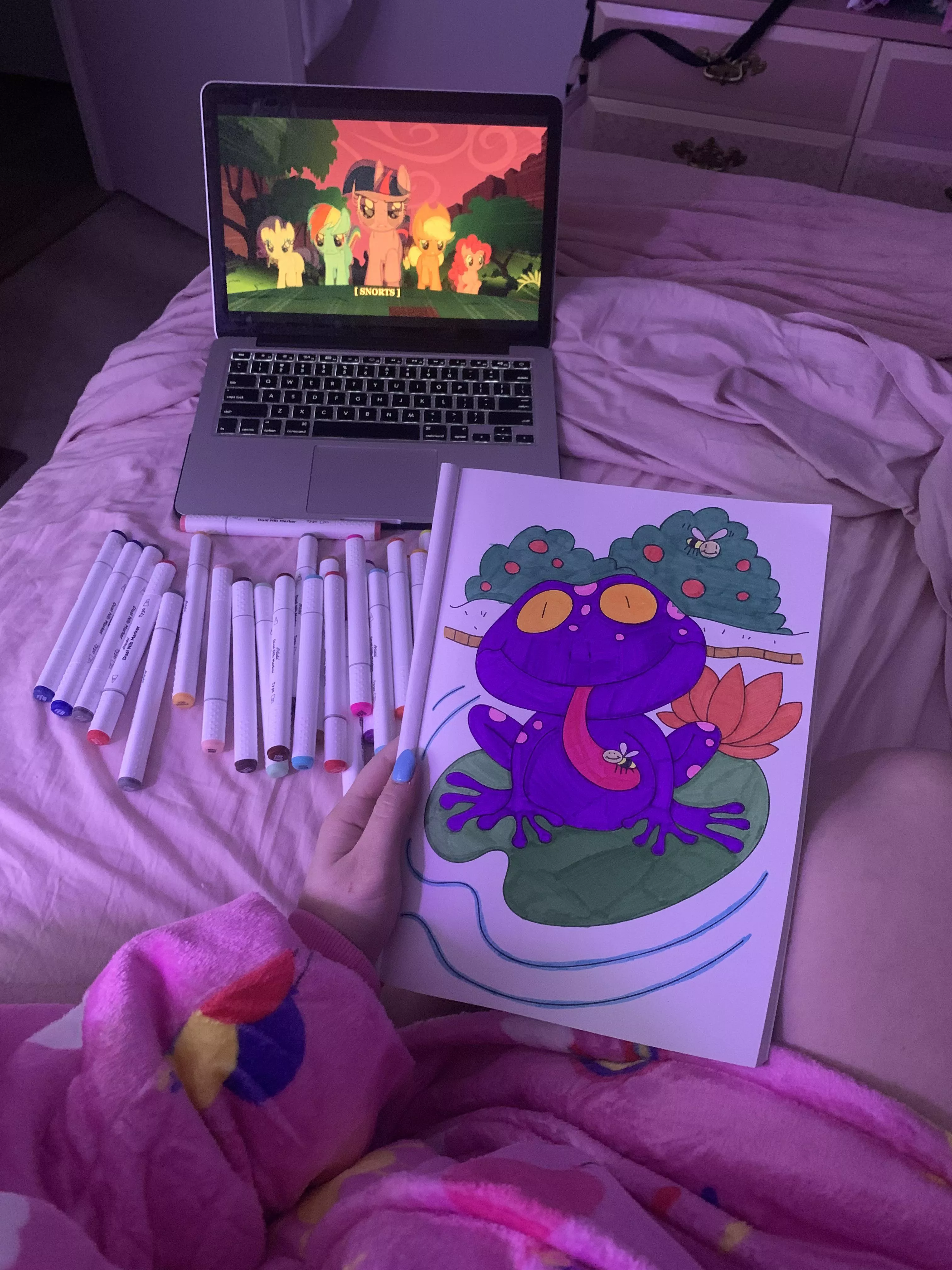 My little pony and colouring in with my Pooh bear oodie on hehe bestest time 🥰💖 posted by isobellie7