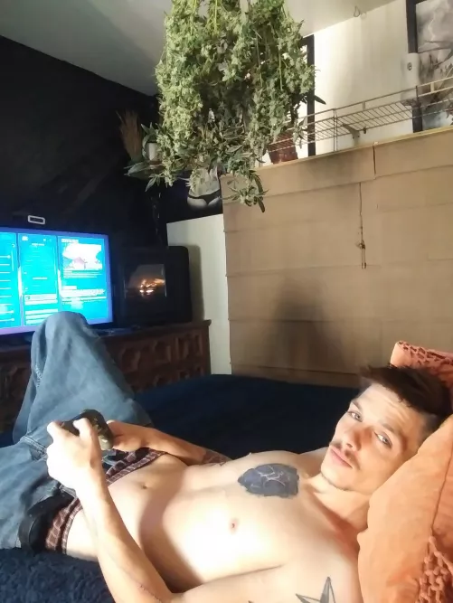 My love life is as dead as an ark server😭 by Unique_Soft_1916