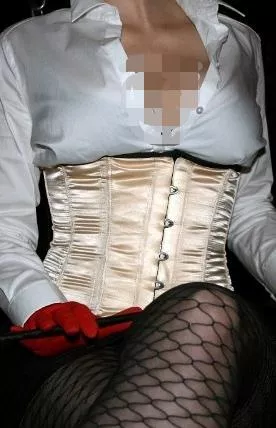 my mistress V posted by petuschki