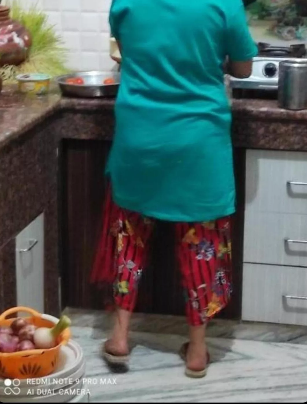 My mom is working like this in kitchen I want someone come and hold her from back press her ass, boobs fuck her in kitchen 🤤🤤 posted by Necessary_Fox7376