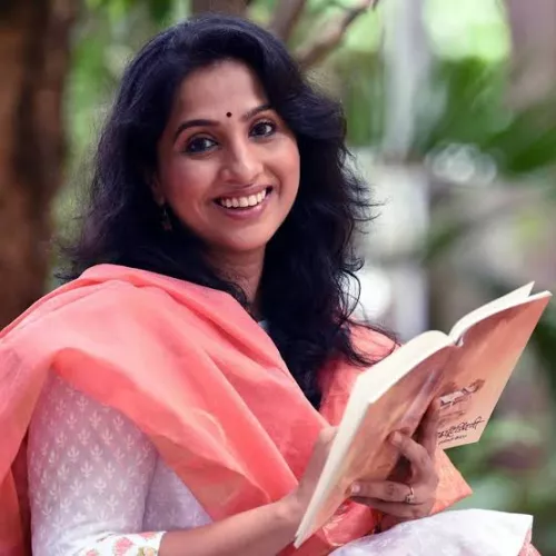 My mommy in her younger days. Wwyd ? by Heyrebaji2000