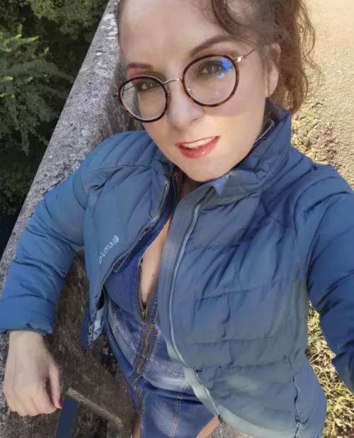 My mommy is seeking for a serious submissive slave sissy to serve me Snapchat:Goddesshell12 by teddyboy133