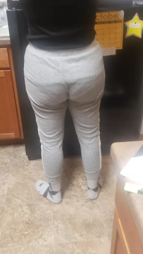 My mom's fat, juicy ass. DM for more and to be my bully by bruhman187