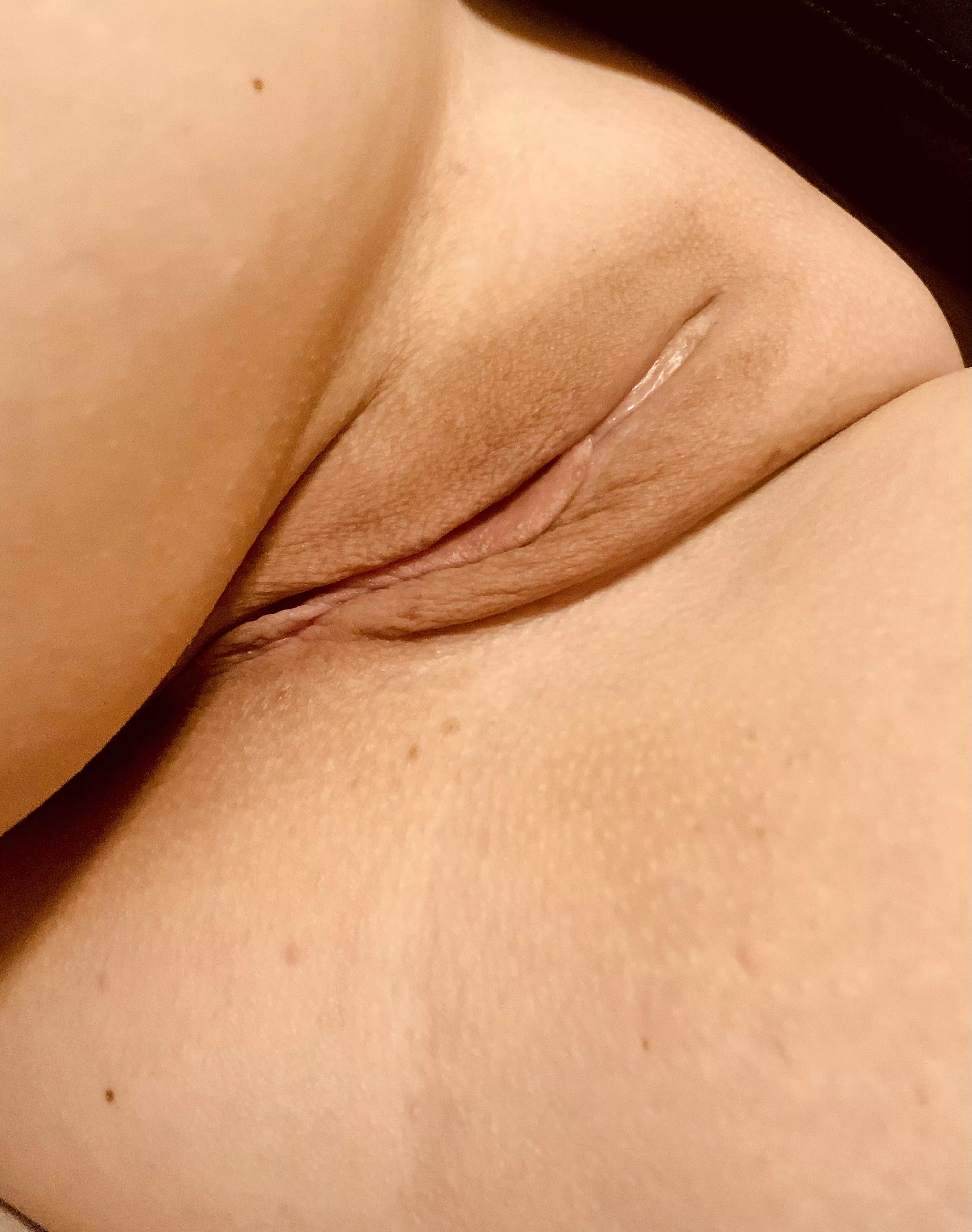 My mound underneath my skirt… posted by MercedesDiaz