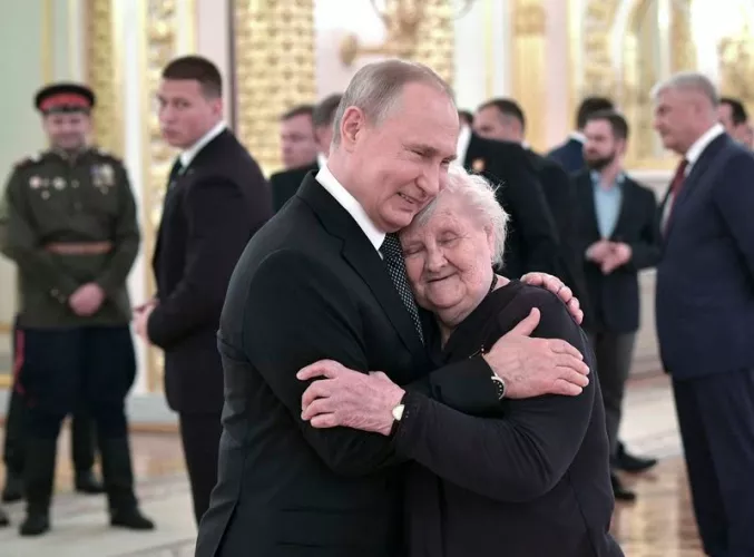 My my, what’s that you’ve got there ma’am? by The-Sharpest