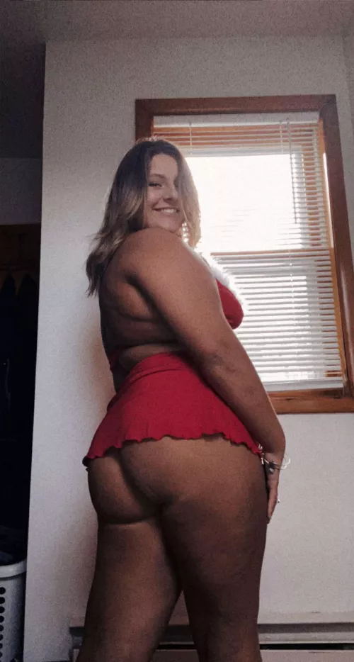 My neighbors must love me 20F by Stepped_on_tail