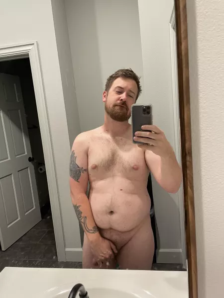 My new apt has a big mirror 🙌🏼 by farmcubjosh