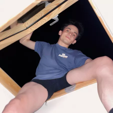 my new room has a window to roof by lustformelodrama