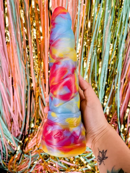 My newest Mystic 😍 Look at those amazing colors!! by auroraluna25