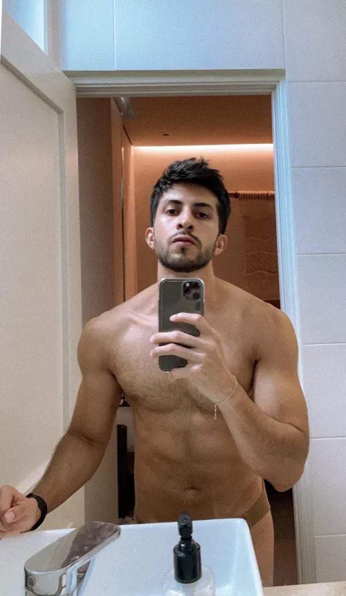 My nude speedo make me feel naked and I love it 😏 by joelinblue