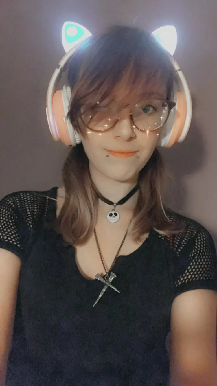 My other cat headphones 🥰 posted by i-ate-the-ether
