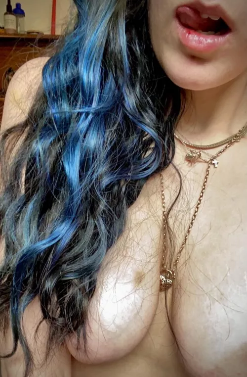 My other favorite colour is blue…lucky I love having bruises from playing🖤💙 by brittl3z