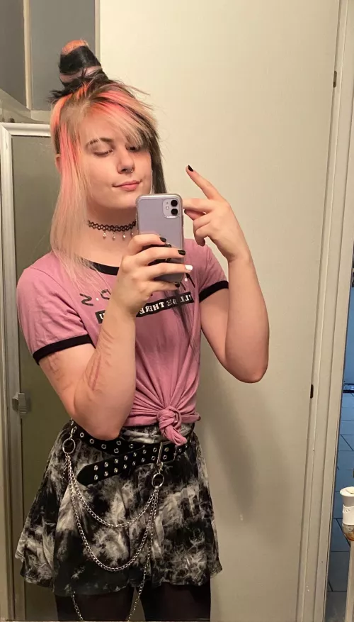 My outfit from yesterday. I think it’s cute by deezducks1