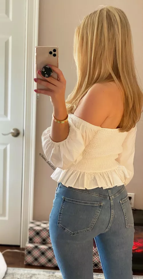 My outfit of the day, featuring one of my fav pairs of jeans! by Sams_Soles420