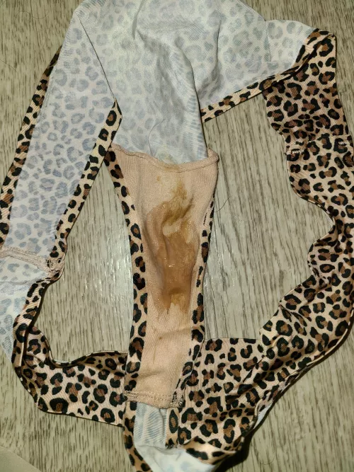 My panties look this way after just 4 hrs of wearing 🙃 by cajunspice95
