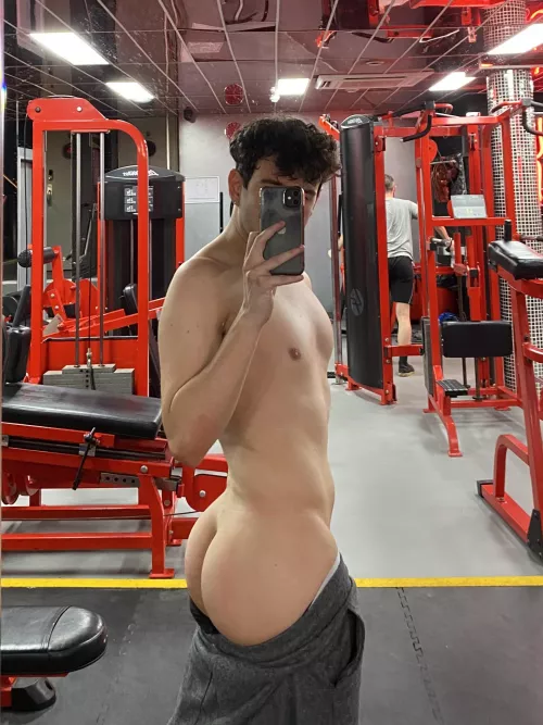 My pants fell down at the gym 👀 by London94SM