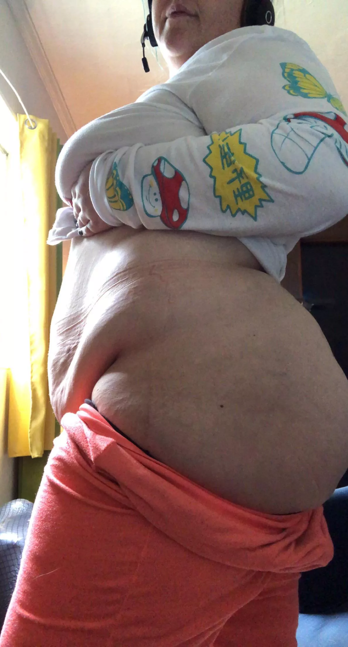 My pants were too tight needed to breathe after my large eggs sausage and pancake breakfast 😩 ☀️ my inbox is too empty right now 😭 posted by MCJIGGLEZZZ