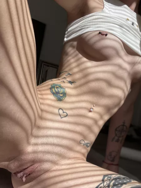 My pierced titties are a great eye catcher 😉 but what did you notice first? 👀 by ShellRenee17