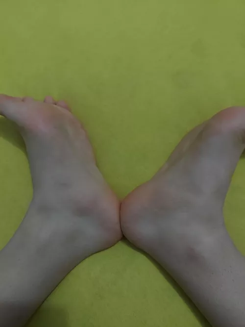 My pink soles 😊 [19] by LukeCinnabun