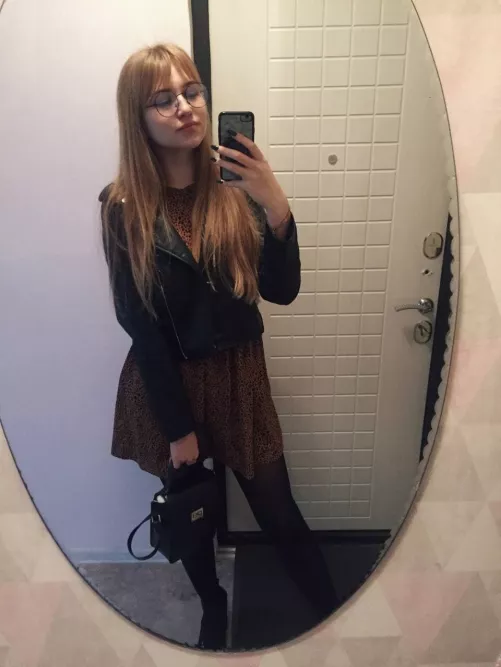 My pussy is so slim and tight by damexes