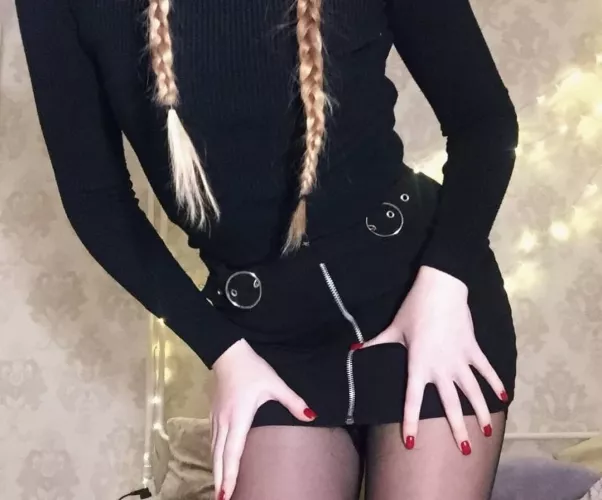 My pussy is so slim and tight by damexes