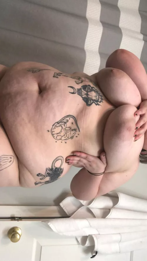 My pussy is so squishy and my tits are so soft 🥺I need someone to grab my tummy by urgh0ulfriend