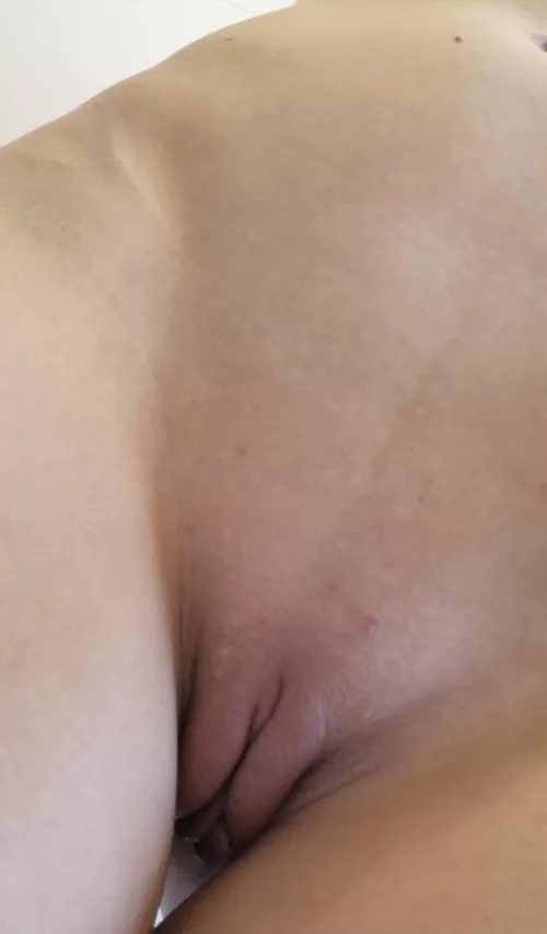 My pussy is super pretty here by Beauty_andthe_bear