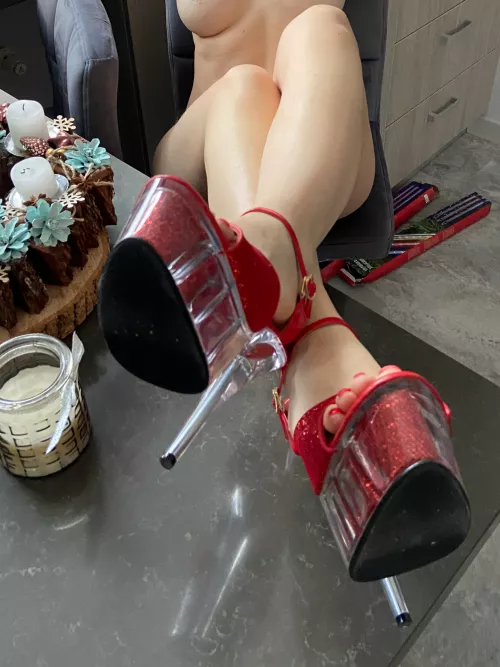 My red high heels 6 inch by yakiee