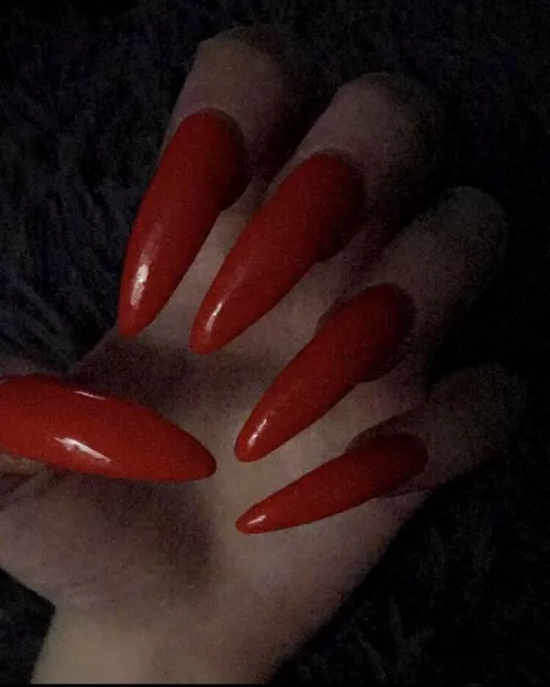 my red nails🔥😈 by charlotteventurax