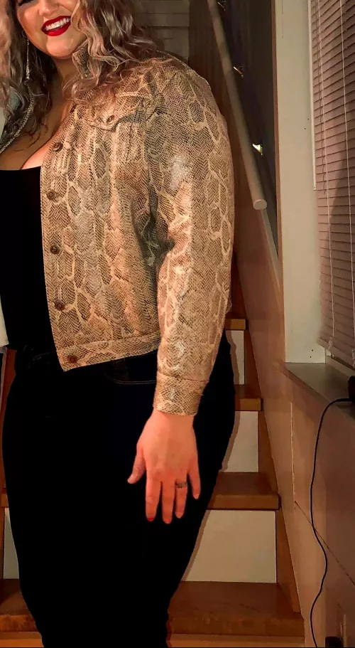 My ring says ♦️ but this body was built for BBC 🍆♠️ by Thickest_In_The_East