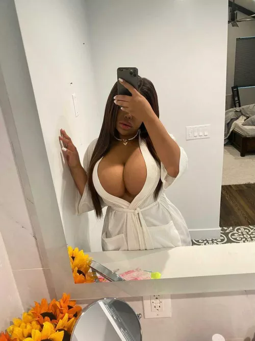 My robe can't contain them😋 by kiinkykartella