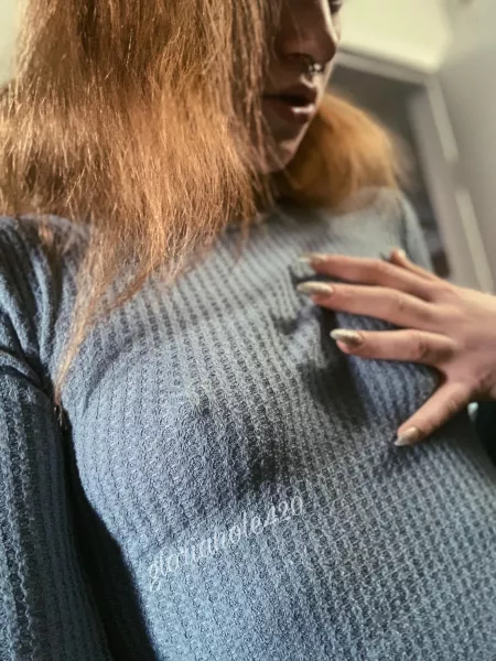 my shirt is so thin by gloriahole420