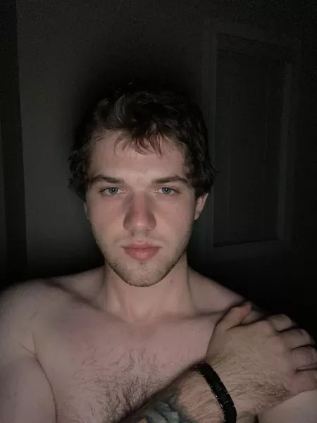 My shoulder hurts ☹️ by Fun_Consequence_1465