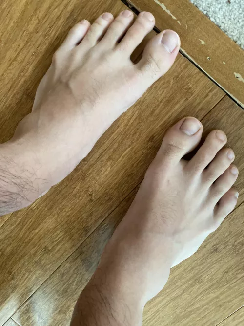 my size 10.5 feet are real sweaty after going sockless in my shoes all day… by 6loverboy9