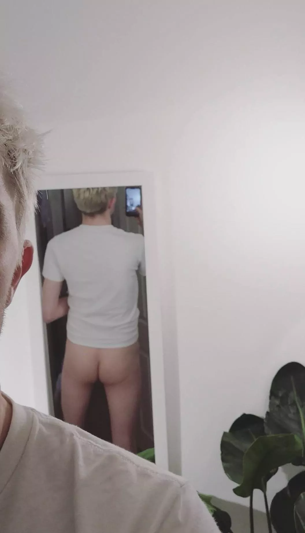 my smooth peach 🍑 posted by Muted-Ad8264