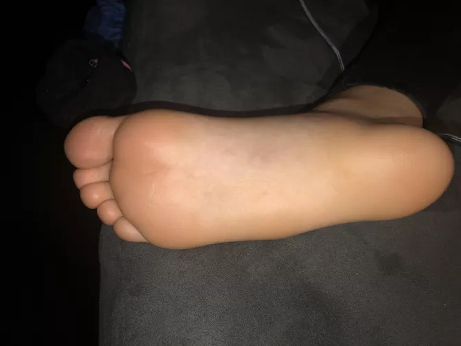 My soles need cum😩 by New_Hovercraft_9075