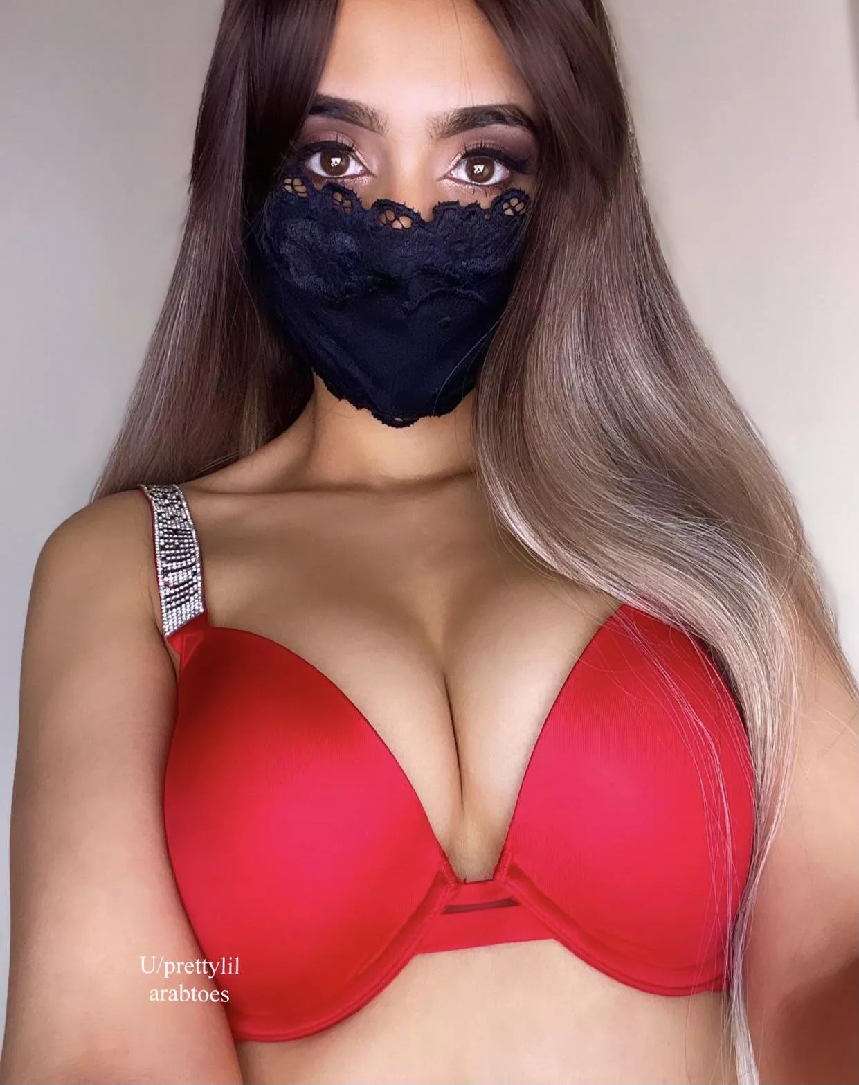 My strict Muslim parents don’t even know I take my hijab off let alone post pics like this 😏 posted by prettylilarabtoes