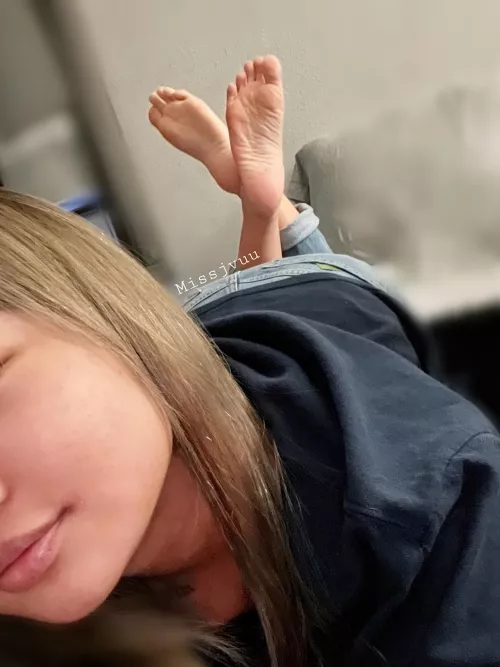 my toes ready to be licked baby by Missjvuu