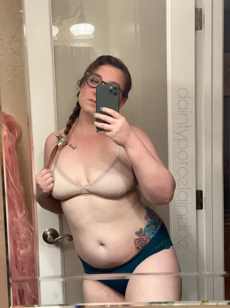 My underwear never seem to match posted by daintyporcelaindoe