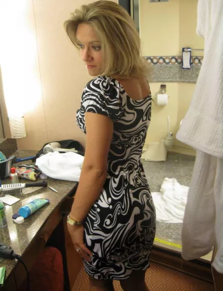 My wife by Jules67576