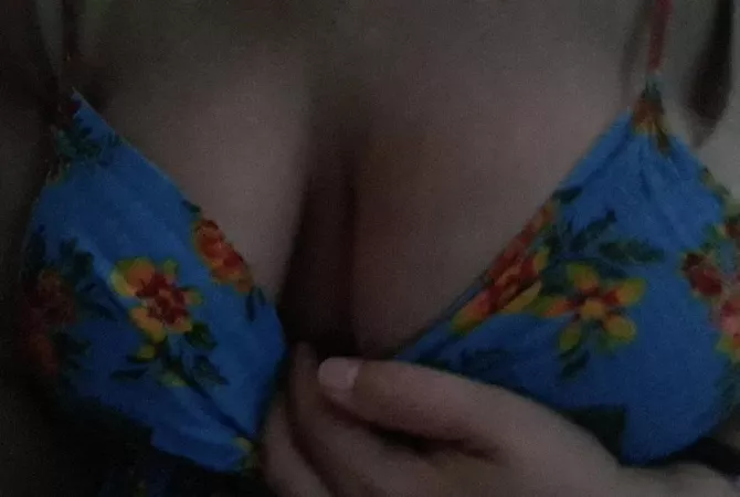 My wife needs her shirt ripped off by clippers2024