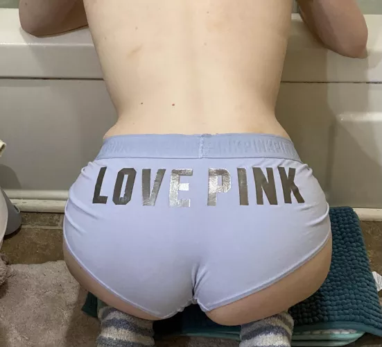 My wife’s ass 😍😍 I never get tired of it. So delicious!! by CTN24