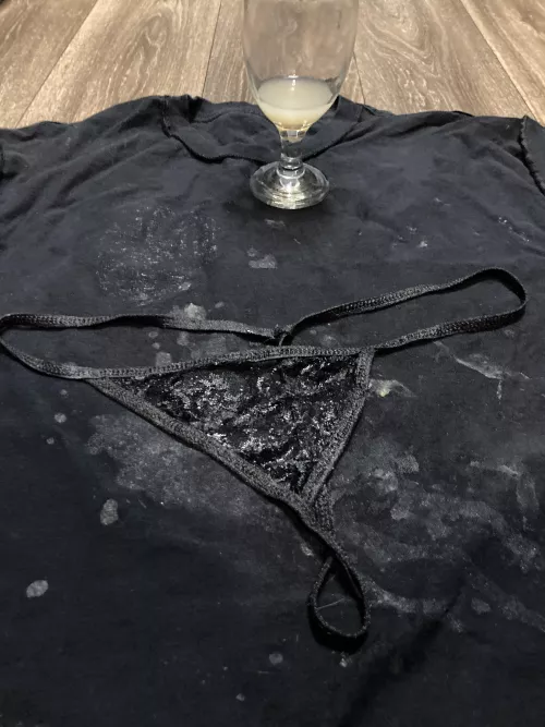 My wife’s black thong panties literally soaked in my cum by ornyhay