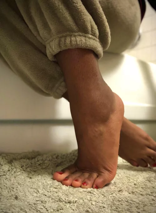 My yummy heel and toes by Cassies_corner