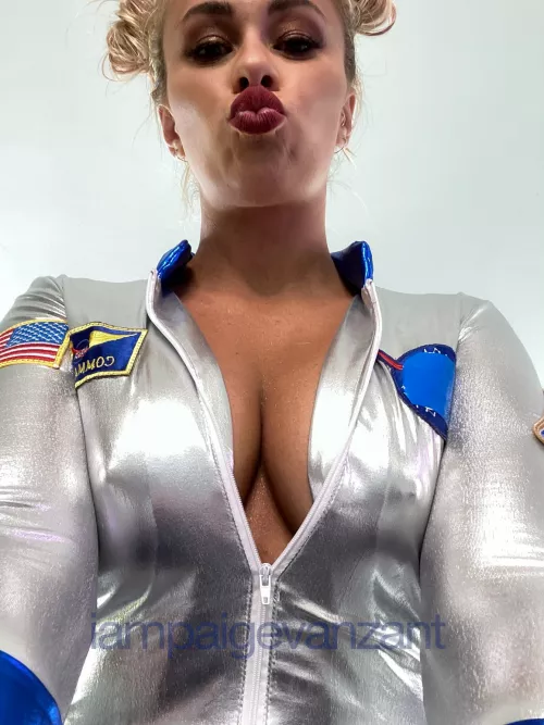 My zipper is stuck, need help! by iampaigevanzant