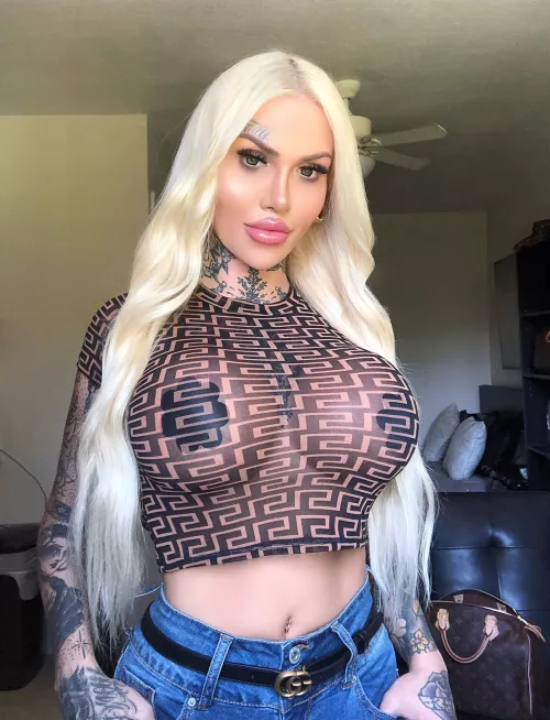 Nadia Love by wayathrowwa