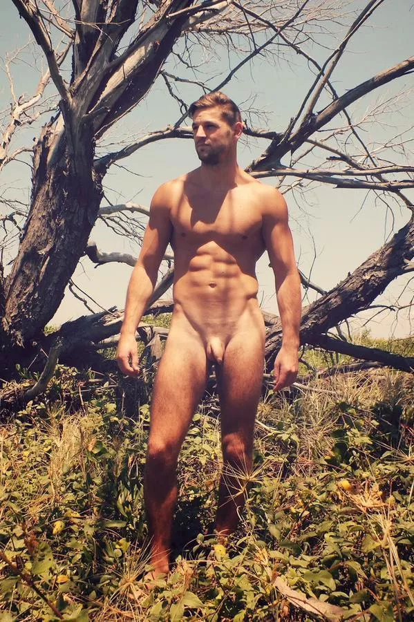 “Naked in nature” … posted by neilfromsydney2003