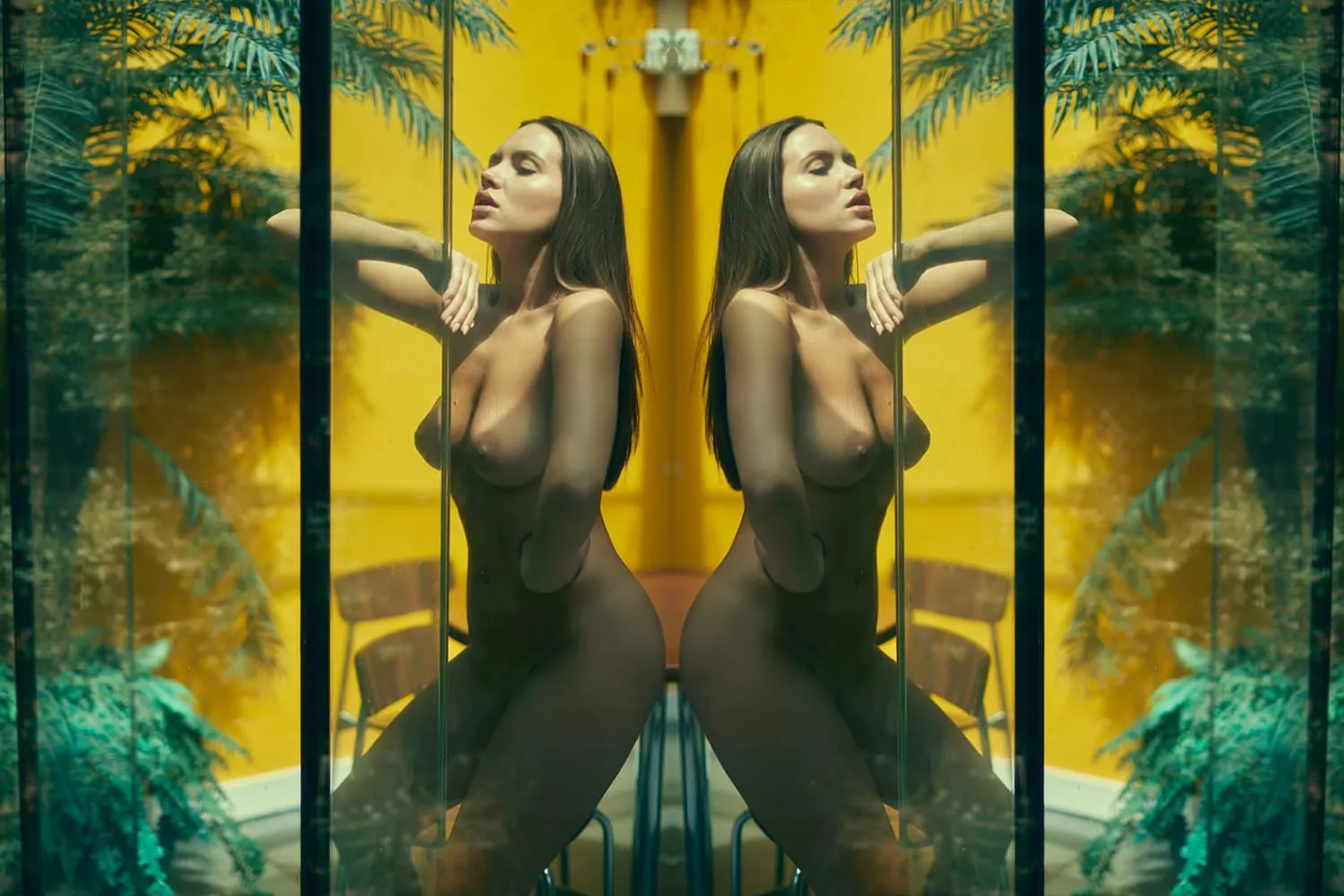 Naked reflection (Will try to post her new stuff in higher quality as I get it) posted by BericDondarrion3366